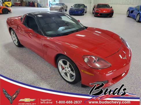Used 2006 Chevrolet Corvette Coupe RWD image 1