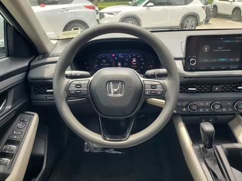 Used 2023 Honda Accord EX image 22
