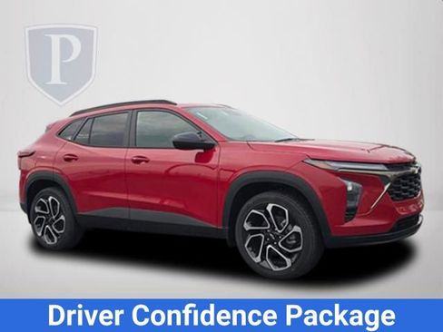 New 2026 Chevrolet Trax RS w/ Driver Confidence Package image 2