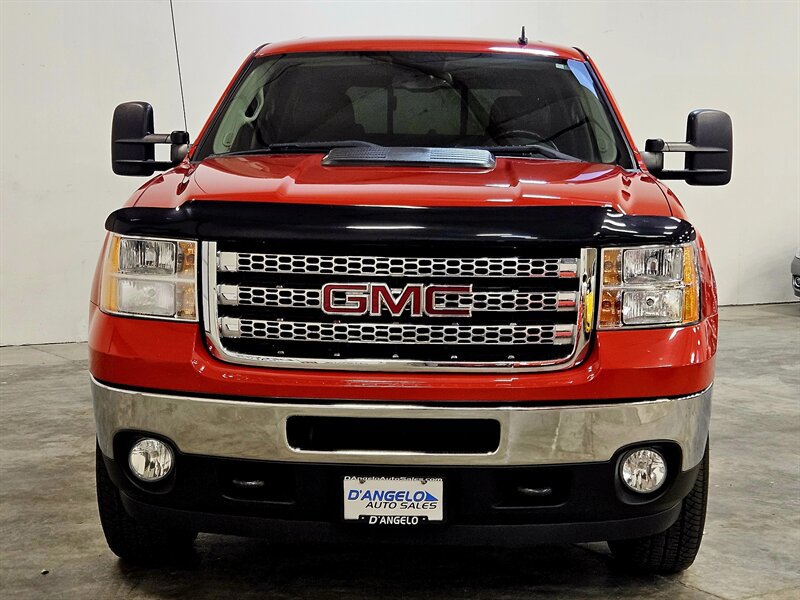 Used 2013 GMC Sierra 2500 SLT w/ Suspension Package, Off-Road AWD/4WD image 3