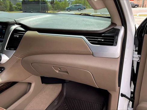 Used 2019 GMC Yukon SLT AWD/4WD image 17