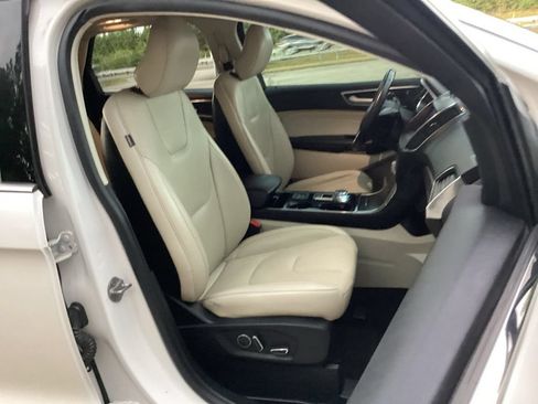 Used 2019 Ford Edge Titanium w/ Equipment Group 301A FWD image 36