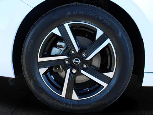 Used 2024 Nissan Sentra SV w/ All-Weather Package image 10