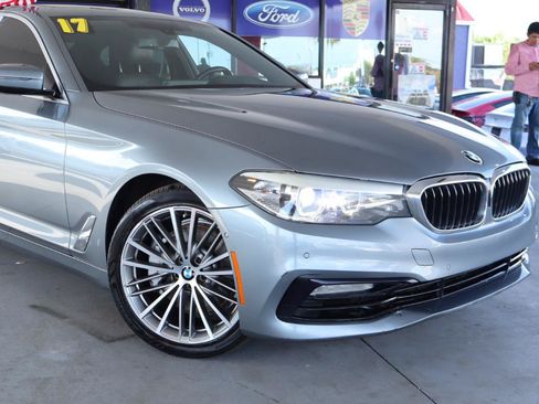 Used 2017 BMW 530i RWD image 2