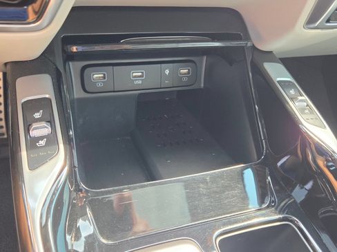 Used 2022 Kia Sorento SX Prestige w/ Panoramic Sunroof Package AWD/4WD image 26