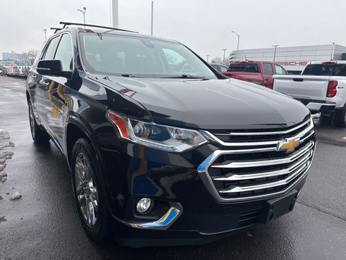 Used 2019 Chevrolet Traverse High Country AWD/4WD image 4