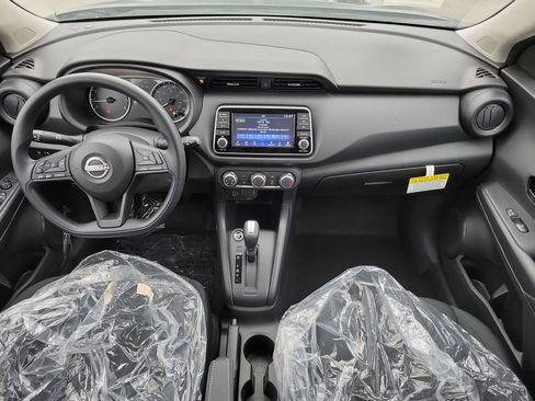 New 2025 Nissan Kicks Play S image 12