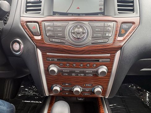 Used 2020 Nissan Pathfinder Platinum AWD/4WD image 37