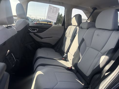 Certified 2021 Subaru Forester Premium AWD/4WD image 17