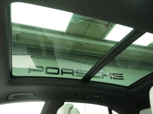 New 2026 Porsche Macan 4 Electric AWD/4WD image 36