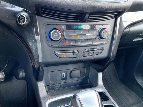 Used 2018 Ford Escape Titanium image 22