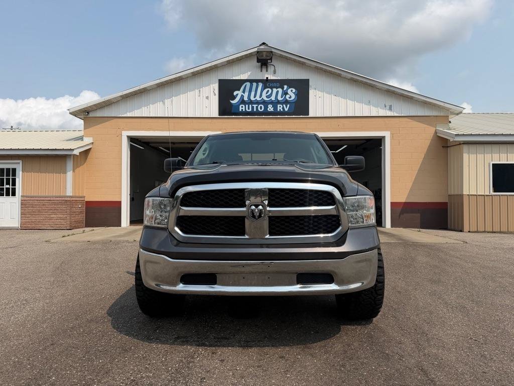 Used 2018 RAM 1500 Classic SLT AWD/4WD image 2