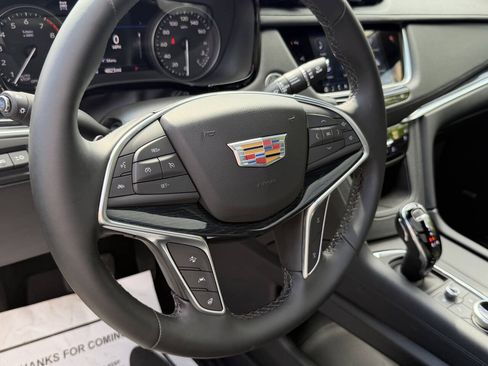 Used 2025 Cadillac XT5 Premium Luxury w/ Technology Package AWD/4WD image 21