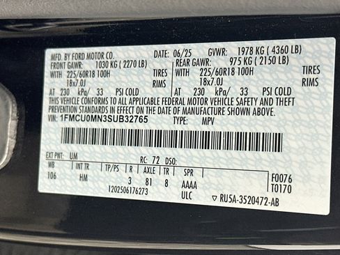 Used 2025 Ford Escape ST-Line FWD image 12