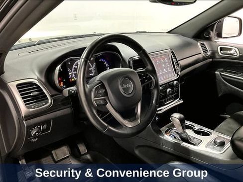 Used 2020 Jeep Grand Cherokee Altitude AWD/4WD image 23
