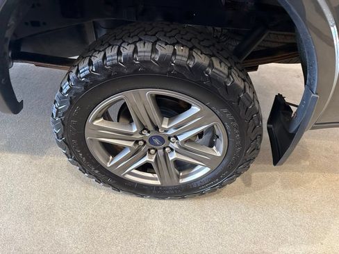 Used 2020 Ford F150 XLT w/ Equipment Group 302A Luxury AWD/4WD image 10