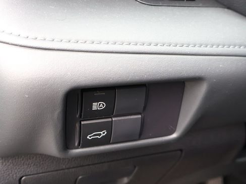 Used 2022 Toyota Highlander XSE FWD image 14