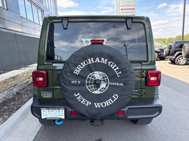 Used 2023 Jeep Wrangler Unlimited Sahara w/ Cold Weather Group AWD/4WD image 4