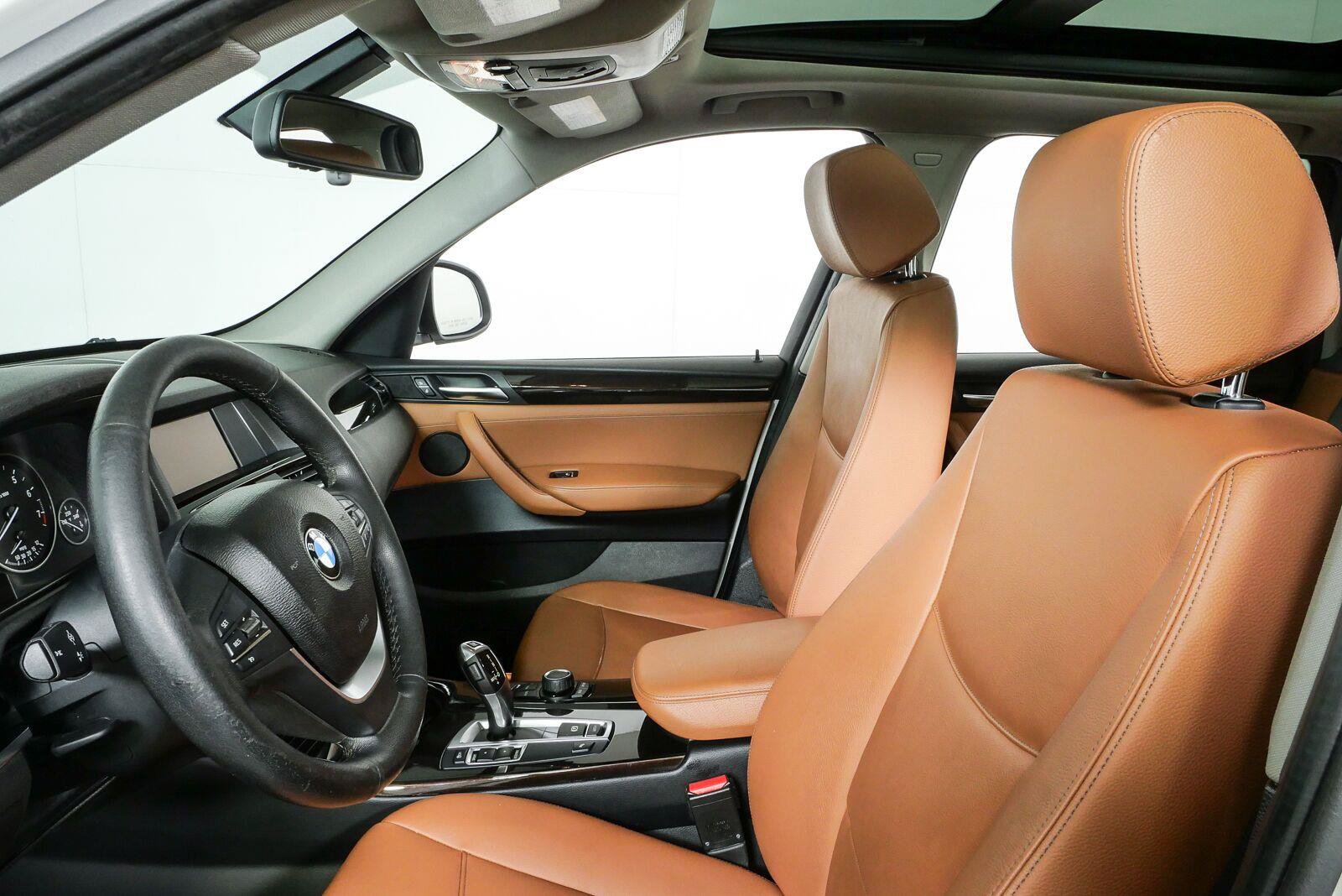 Used 2016 BMW X3 sDrive28i RWD image 5