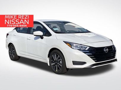 New 2025 Nissan Versa SV w/ Trunk Package
