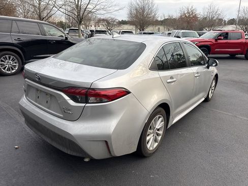 Used 2025 Toyota Corolla XLE image 17