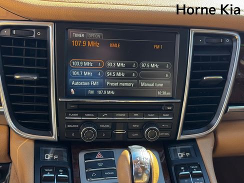 Used 2012 Porsche Panamera 4 image 21