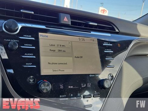 Used 2020 Toyota Camry XSE image 7