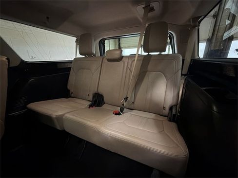 Used 2024 Ford Expedition Max Limited image 25