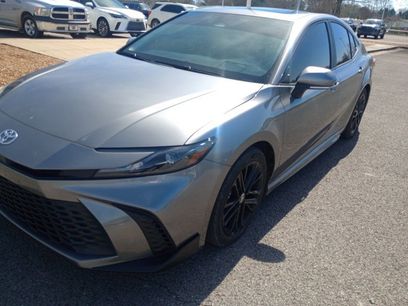 Used 2025 Toyota Camry SE w/ Convenience Package