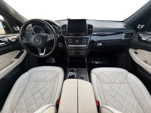 Used 2018 Mercedes-Benz GLS 550 4MATIC image 23