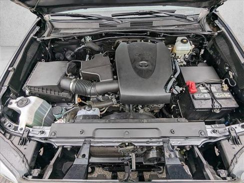 Used 2022 Toyota Tacoma TRD Off-Road image 22