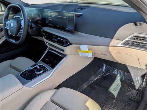 Certified 2025 BMW 330i Sedan w/ Convenience Package image 23