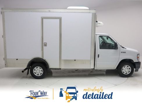 Used 2023 Ford E-350 and Econoline 350 Super Duty w/ Power Windows & Locks Group RWD image 2