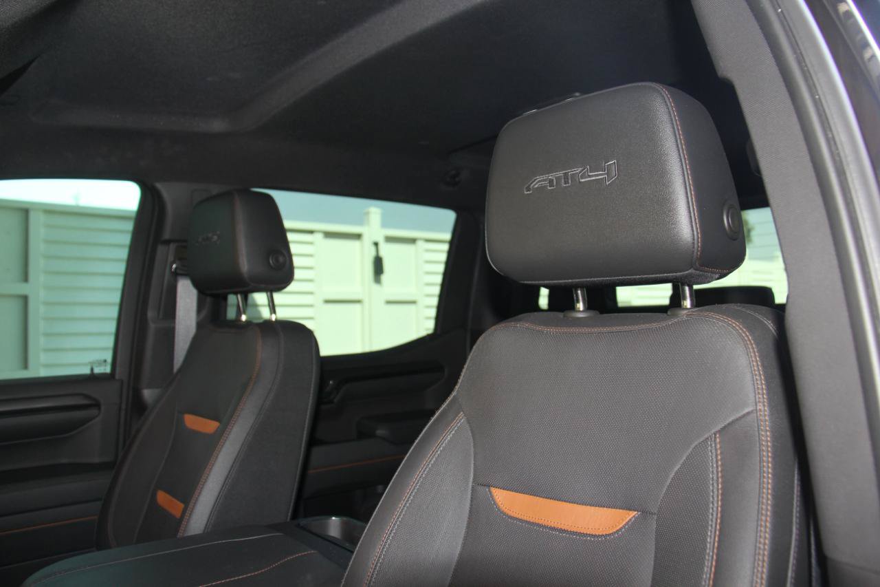 Used 2024 GMC Sierra 1500 AT4 w/ Technology Package AWD/4WD image 27