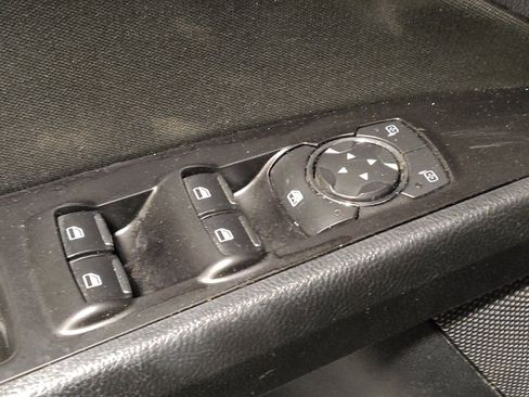 Used 2018 Ford Fusion SE w/ Equipment Group 201A FWD image 27
