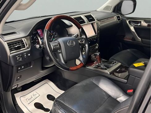 Used 2016 Lexus GX 460 w/ Premium Package AWD/4WD image 9