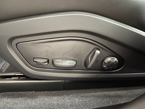 New 2025 Porsche Taycan 4S image 35