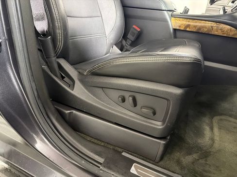 Used 2015 GMC Yukon Denali w/ Touring Package AWD/4WD image 25