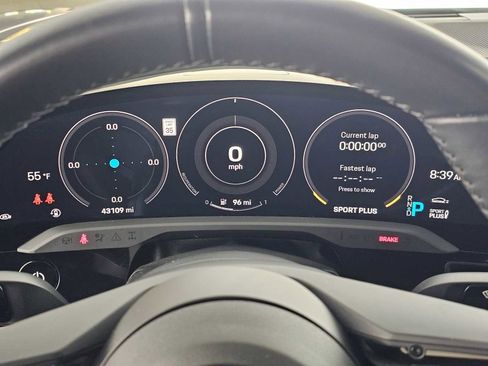 Used 2022 Porsche Taycan 4S image 25