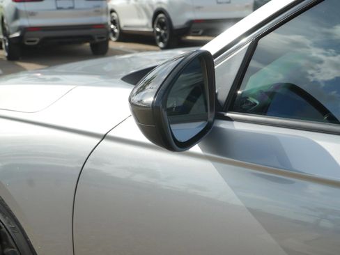 Used 2023 Honda Accord Sport image 8