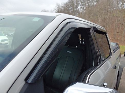 Used 2016 Ford F150 Platinum w/ Equipment Group 701A Luxury image 13