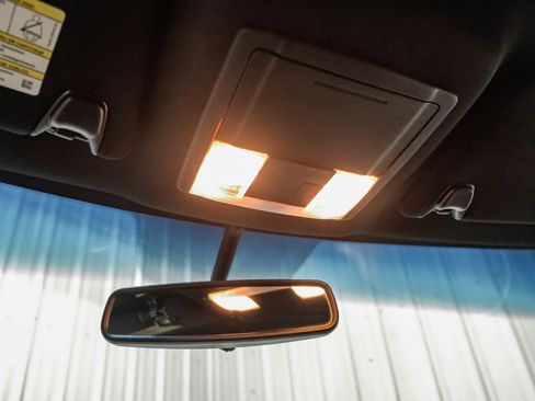 Used 2017 Ford Explorer XLT w/ Equipment Group 202A image 22