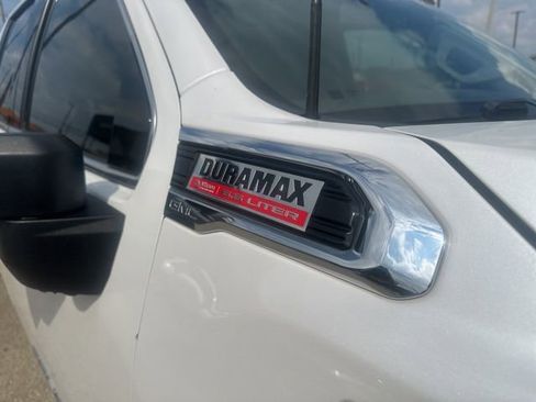 Used 2022 GMC Sierra 2500 Denali image 6