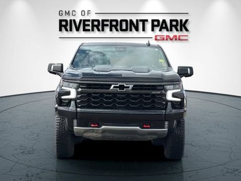 Used 2023 Chevrolet Silverado 1500 ZR2 w/ Technology Package AWD/4WD image 8