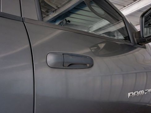 Used 2006 Dodge Ram 2500 Truck SLT image 40