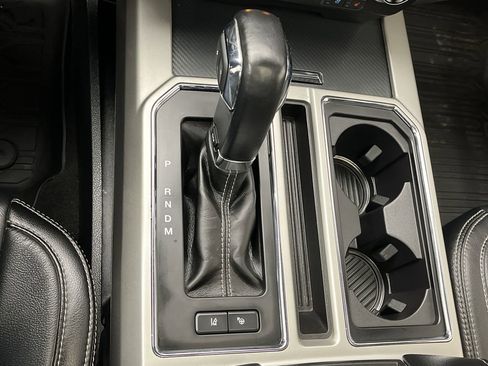 Certified 2020 Ford F150 Lariat w/ Equipment Group 502A Luxury image 28