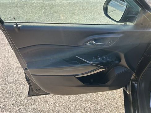 Certified 2024 Chevrolet Trax RS w/ Driver Confidence Package image 18