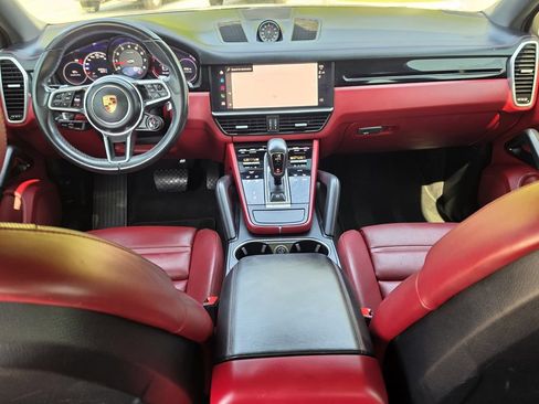 Certified 2023 Porsche Cayenne Coupe AWD/4WD image 21