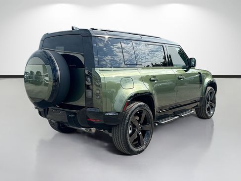 New 2026 Land Rover Defender 110 X-Dynamic SE AWD/4WD image 5