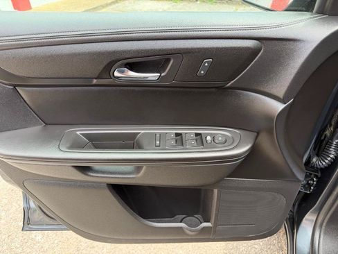 Used 2013 GMC Acadia SLE AWD/4WD image 16